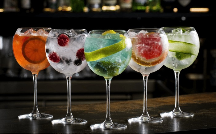 I 5 GIN TONIC PER UN ADDIO AL CELIBATO